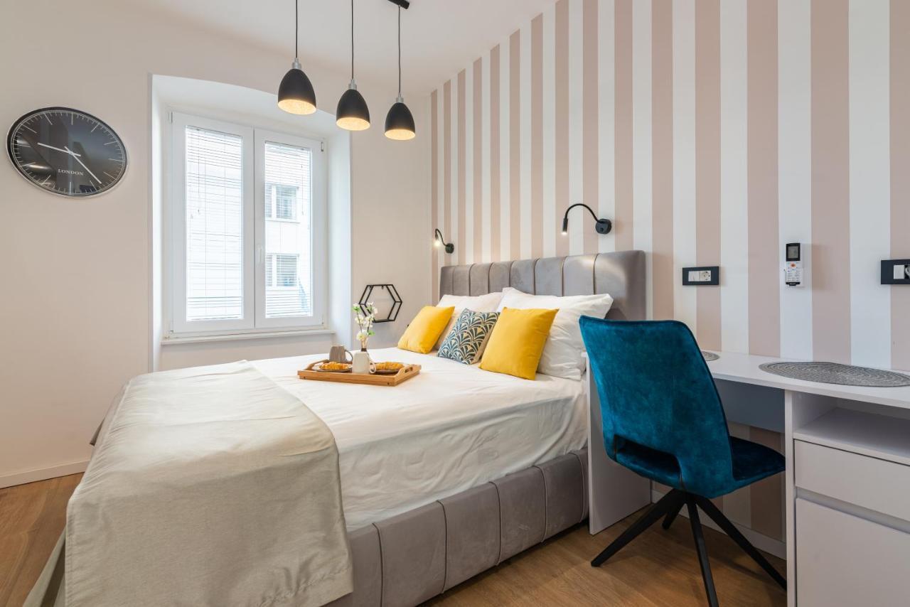 Apartments & Rooms Six ริเยกา ภายนอก รูปภาพ