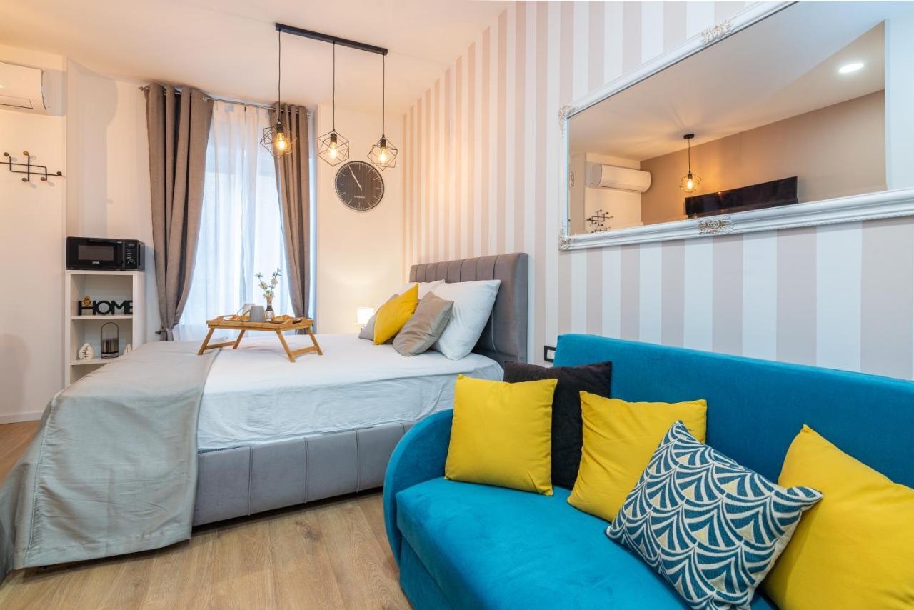 Apartments & Rooms Six ริเยกา ภายนอก รูปภาพ